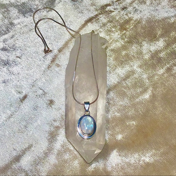 Gorgeous Moonstone 925 Sterling Silver Necklace - Picture 10 of 16